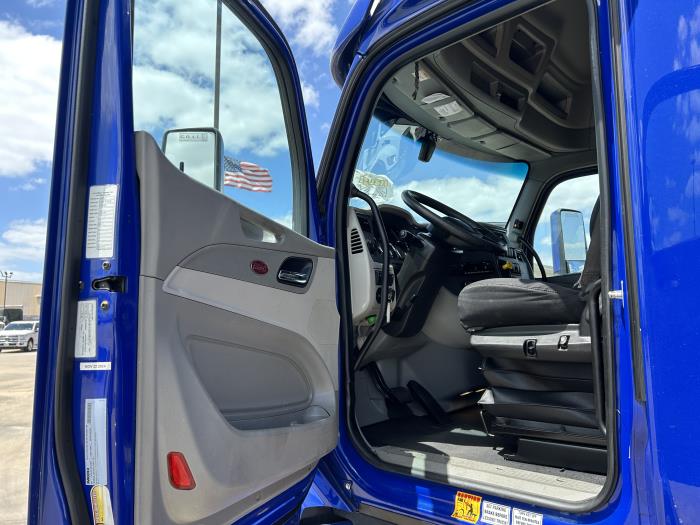 2022 Peterbilt 579-24