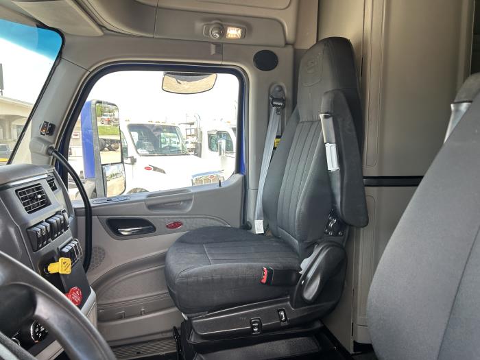 2022 Peterbilt 579-25