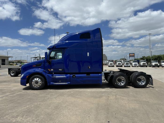 2022 Peterbilt 579-2