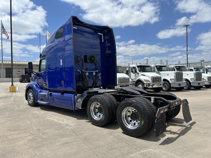 2022 Peterbilt 579-3