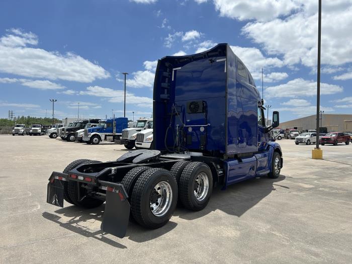 2022 Peterbilt 579-5
