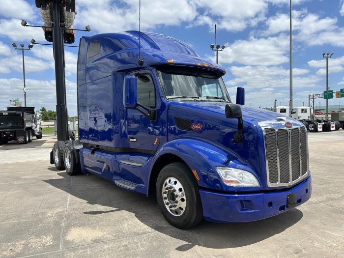 2022 Peterbilt 579-7