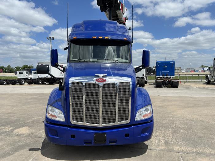 2022 Peterbilt 579-8
