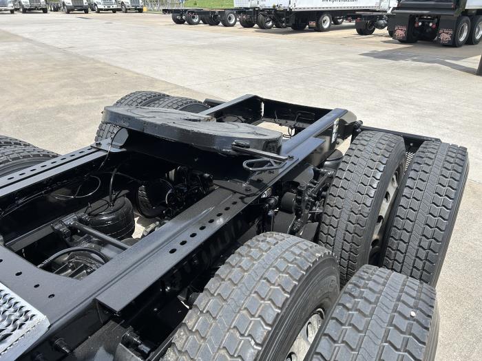 2022 Peterbilt 579-15