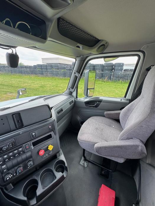 2020 International LT625-21