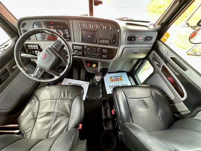 2023 Peterbilt 389-14