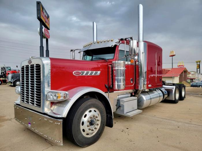 2021 Peterbilt 389-1