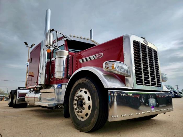 2021 Peterbilt 389-3