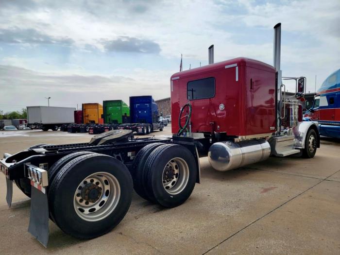 2021 Peterbilt 389-4