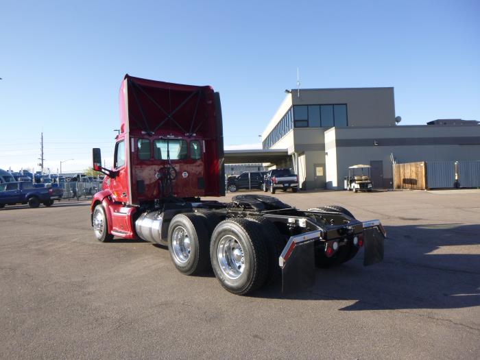 2022 Peterbilt 579-5