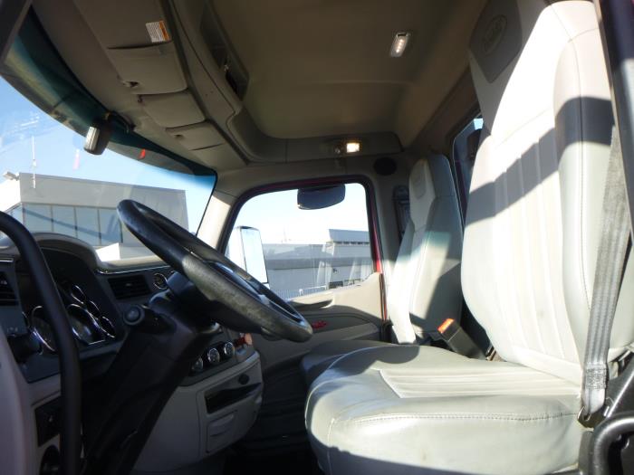 2022 Peterbilt 579-16