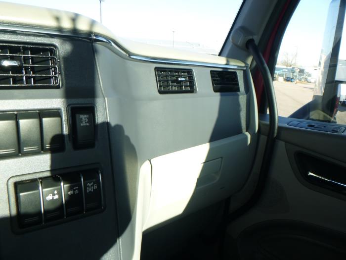 2022 Peterbilt 579-22