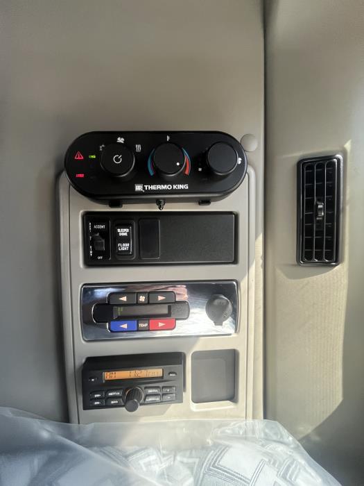 2021 International LT625-12