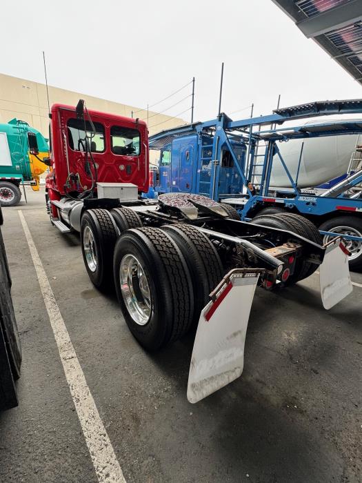 2017 Freightliner Cascadia-4