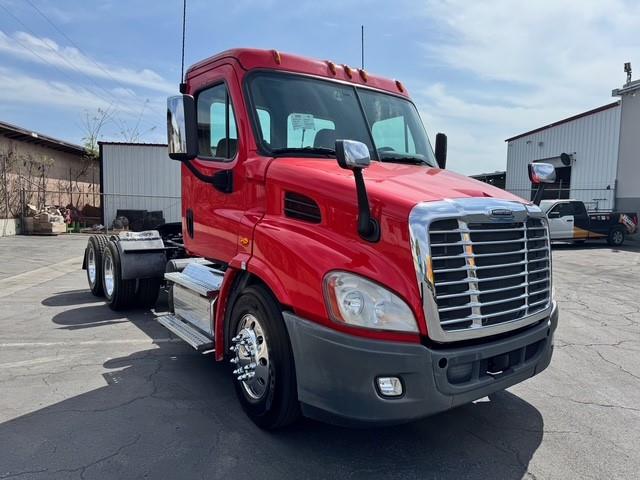 2016 Freightliner Cascadia-3