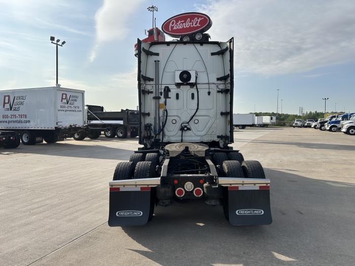 2021 Freightliner Cascadia-3