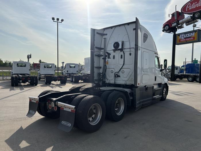 2021 Freightliner Cascadia-4
