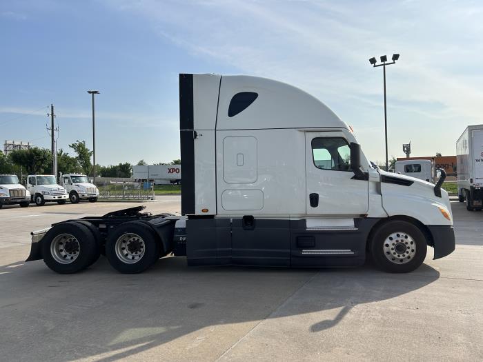 2021 Freightliner Cascadia-5