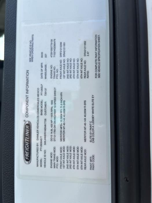 2021 Freightliner Cascadia-34