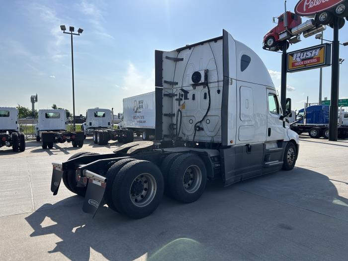 2021 Freightliner Cascadia-4