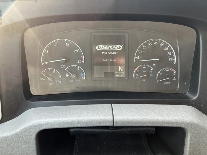 2021 Freightliner Cascadia-38