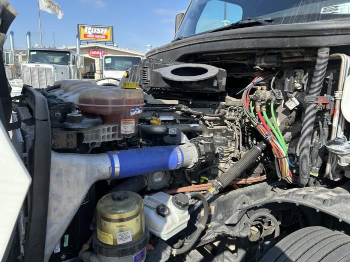 2021 Freightliner Cascadia-17