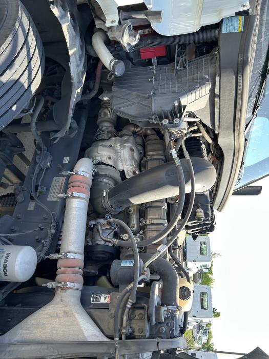 2021 Freightliner Cascadia-19