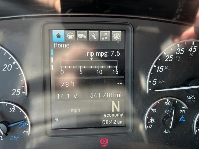 2021 Freightliner Cascadia-39
