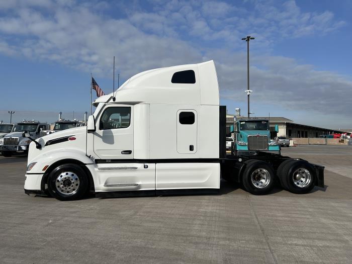 2023 Peterbilt 579-1
