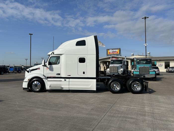 2023 Peterbilt 579-2