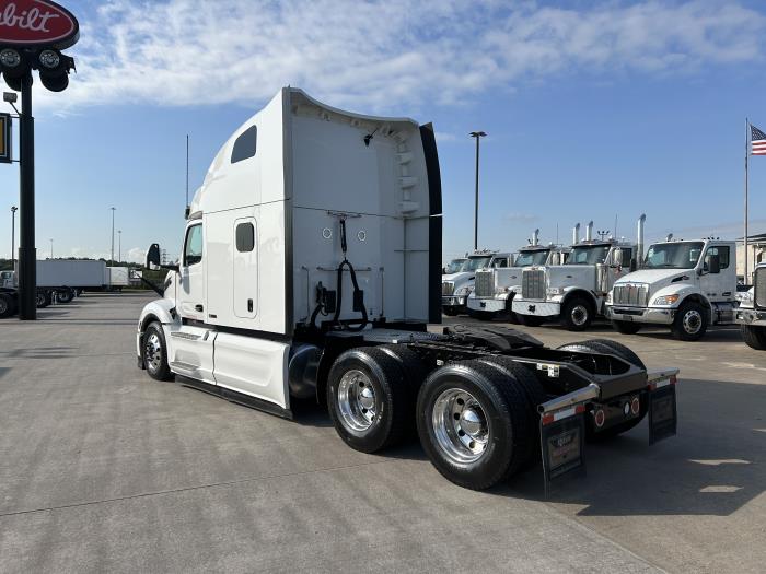 2023 Peterbilt 579-3
