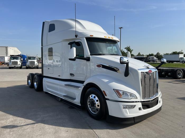 2023 Peterbilt 579-7
