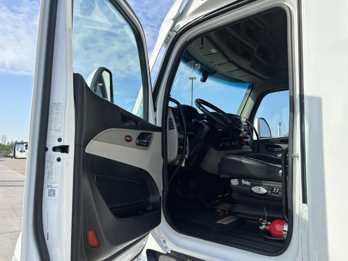 2023 Peterbilt 579-23