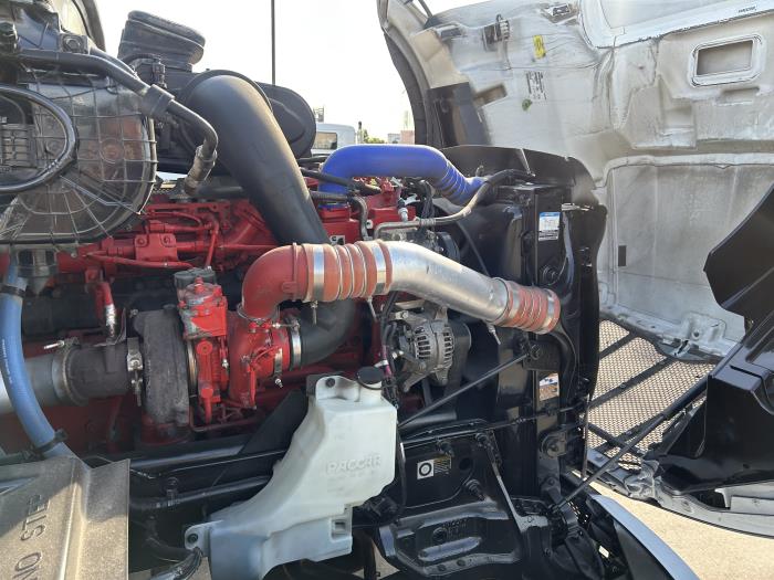 2023 Peterbilt 579-21