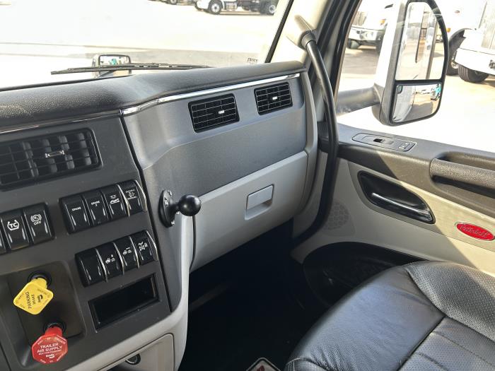 2023 Peterbilt 579-34