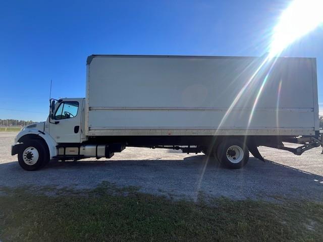 2018 Freightliner Business Class M2 106-9