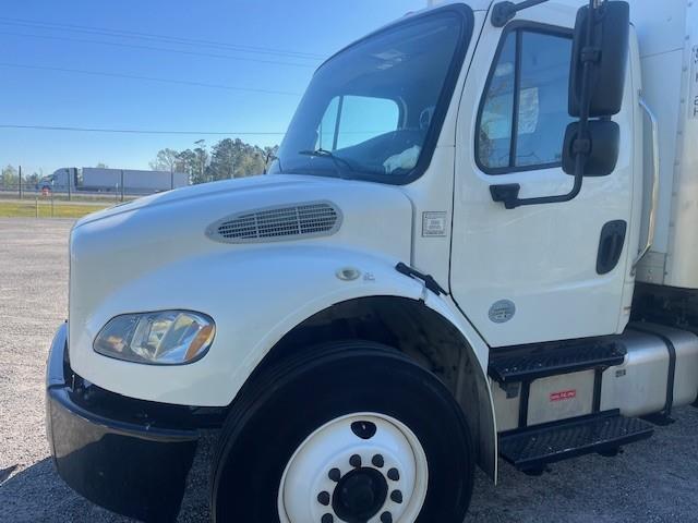 2018 Freightliner Business Class M2 106-14