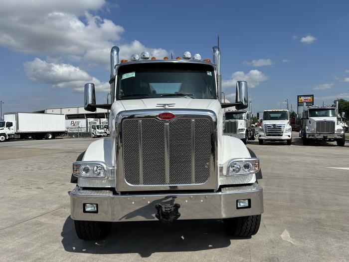 2026 Peterbilt 567-8