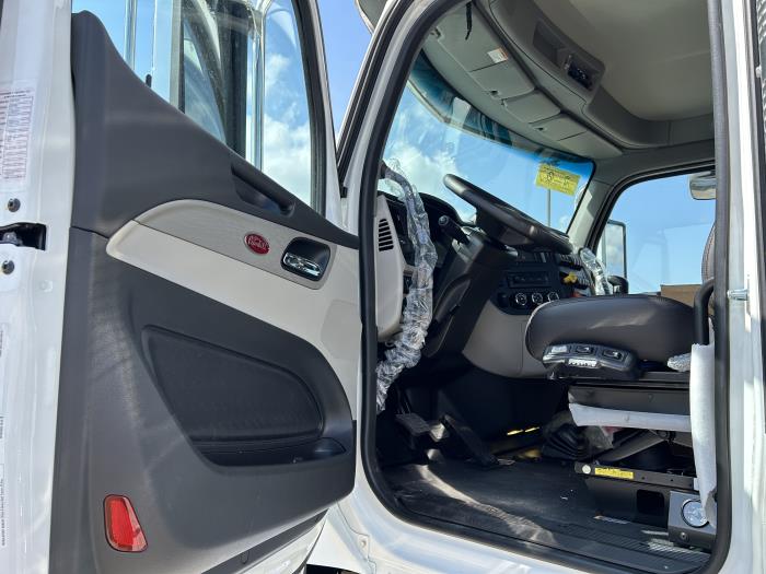 2026 Peterbilt 589-25