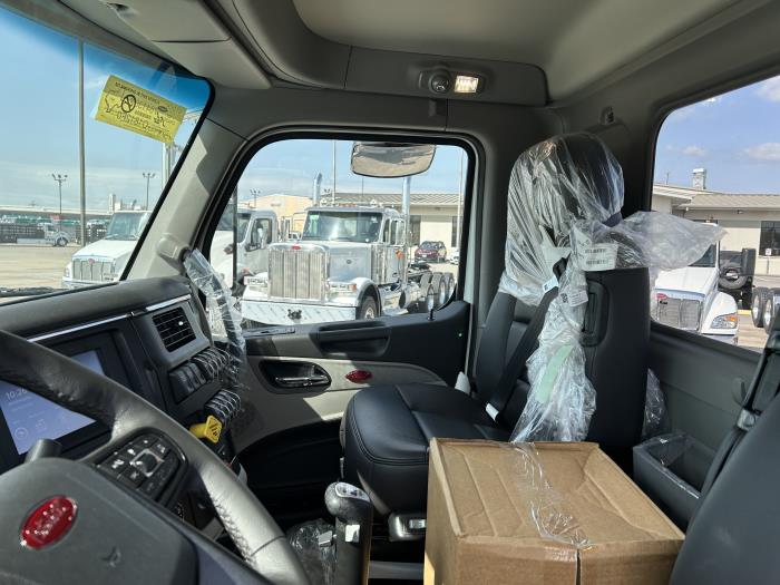 2026 Peterbilt 589-26