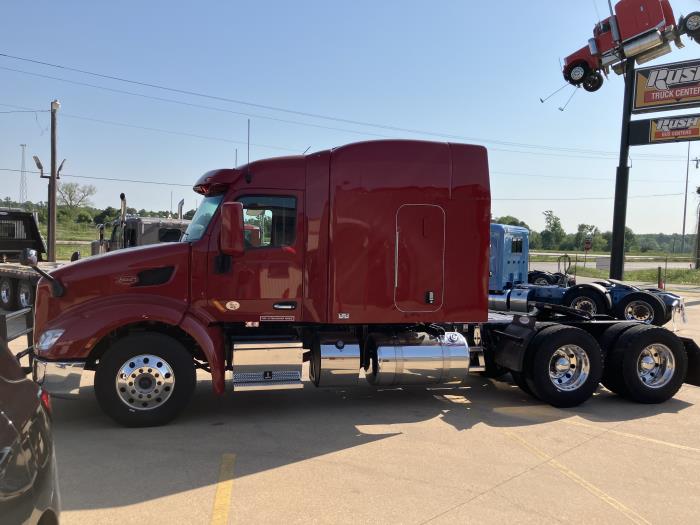 2022 Peterbilt 579-3