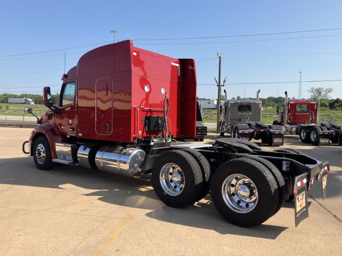 2022 Peterbilt 579-4
