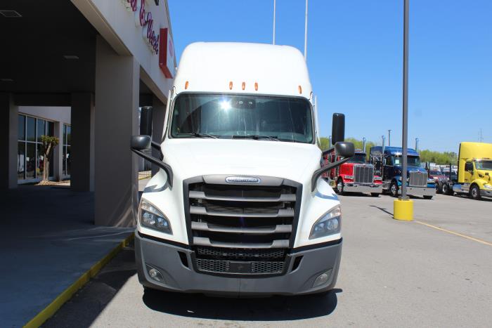 2021 Freightliner Cascadia-1