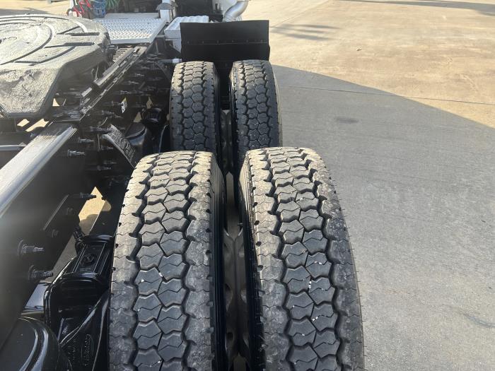 2020 Peterbilt 579-10