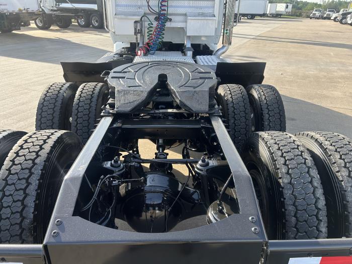 2020 Peterbilt 579-12