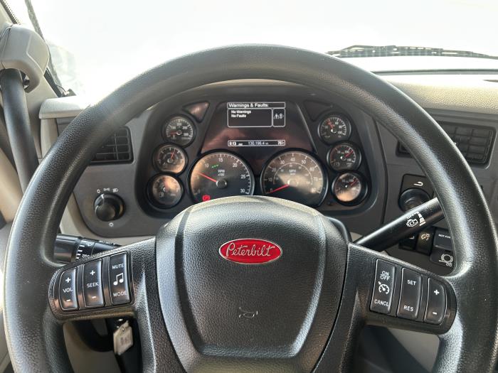 2020 Peterbilt 579-29