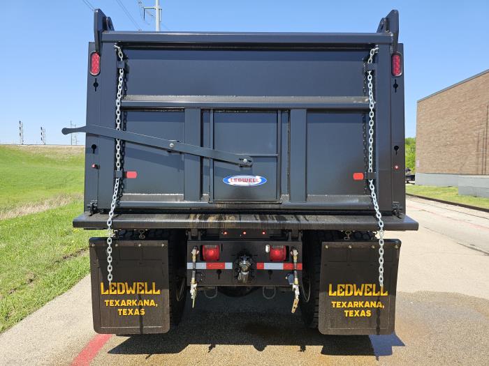 2026 Peterbilt 548-8