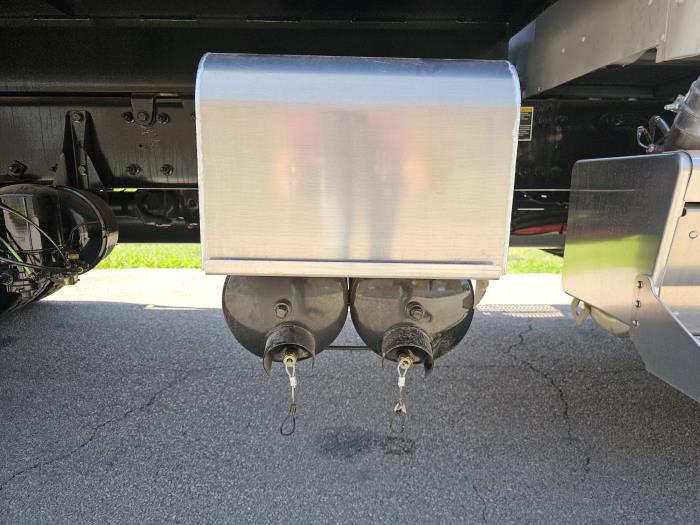 2026 Peterbilt 548-12