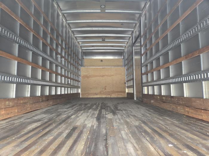 2023 Freightliner Business Class M2 106-8