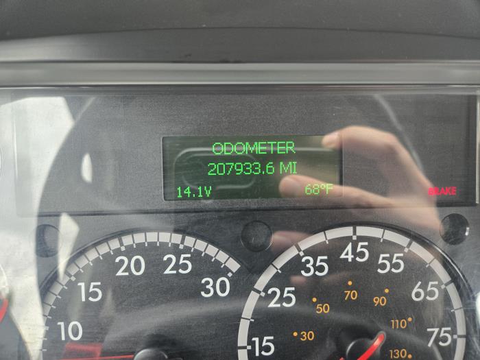 2023 Freightliner Business Class M2 106-10
